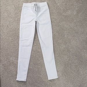 American Eagle women’s skinny jeans